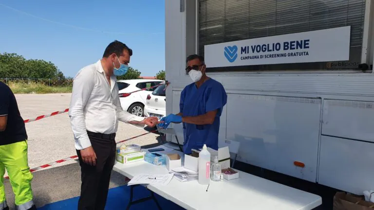 Anche Ferrara e il suo assessore si sottopongono al test sierologico