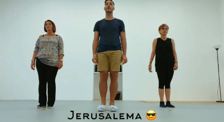 Backstage contro il razzismo sulle note di ‘Jerusalema’