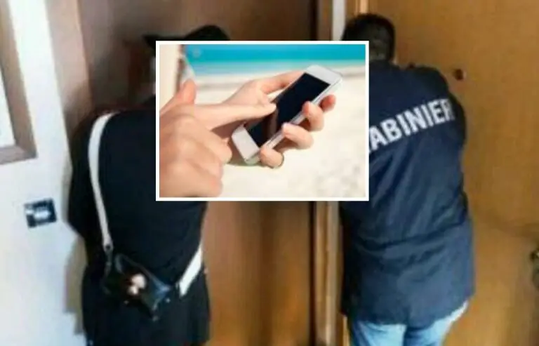 Parenti non lo trovano in casa e chiamano i carabinieri, ma lui è al mare