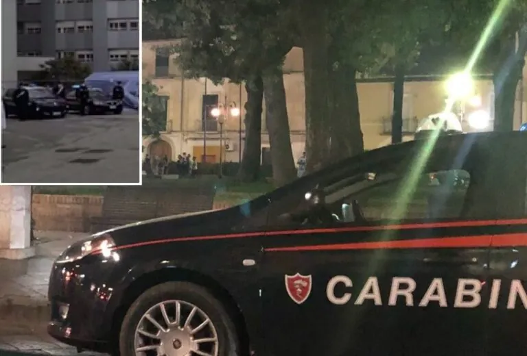 Coppia beccata dai carabinieri dopo un furto: lui finisce pure al pronto soccorso