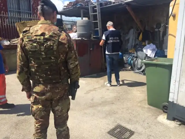 Blitz in negozi e ditte: 4 nei guai. Beccati pure lavoratori in nero. LE FOTO