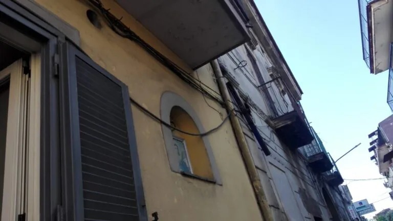 Verifica e manutenzione impianti elettrici, scatta la polemica