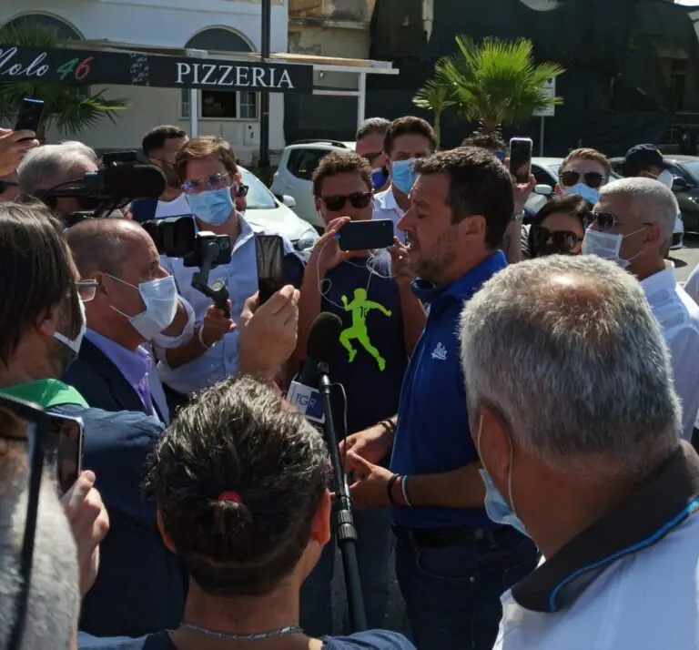 Salvini torna a Caserta: prevista pure una passeggiata