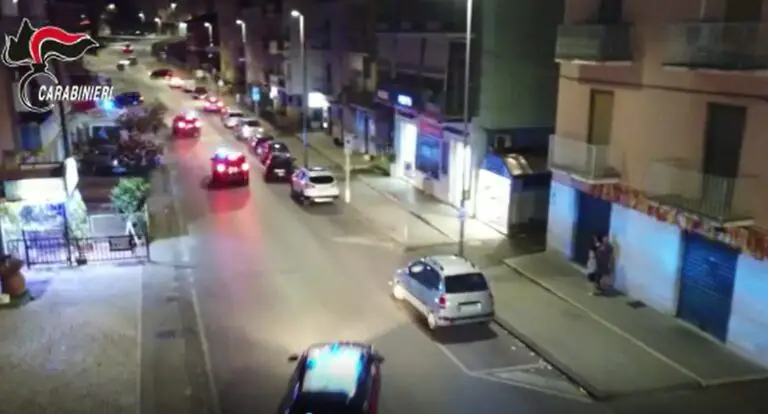Soldi falsi, il bilancio del maxi blitz: 7 in carcere e 28 ai domiciliari. Ricostruita la filiera