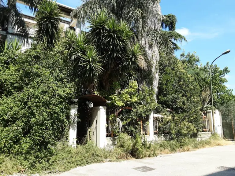 La super villa di Buttone consegnata al Comune: diventerà una scuola