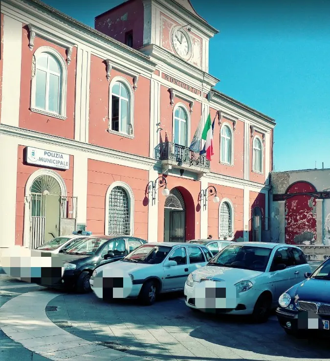 Auto lasciate sui posti dei disabili: fioccano le multe dell’Arma. C’è anche una ‘vittima’ eccellente