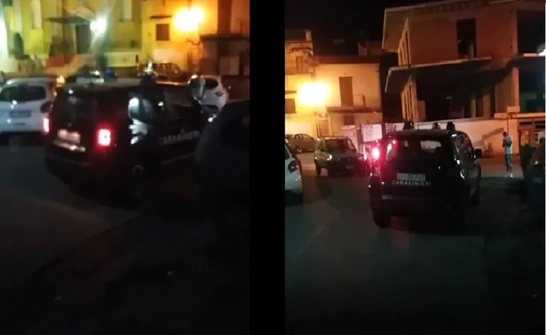 Canta a squarciagola in cortile e la vicina alza la musica al massimo, piovono uova e arrivano i carabinieri