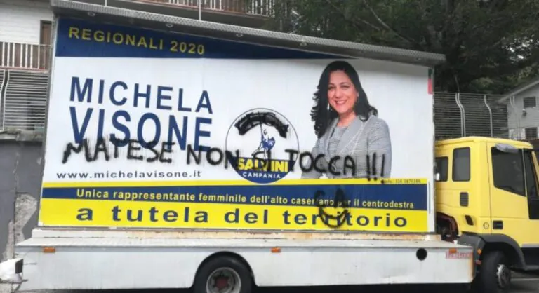 Manifesti della Lega bruciati e vandalizzati, 3 casi in poche ore