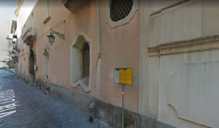 Convento di San Gabriello messo all’asta, l’ira della Lega