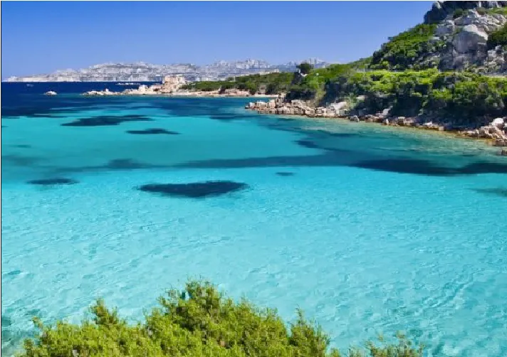 Sardegna colpisce ancora: 24enne positiva al ritorno. Sei casi in città