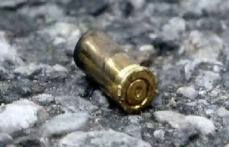 Agguato in strada: 44enne raggiunto da proiettili