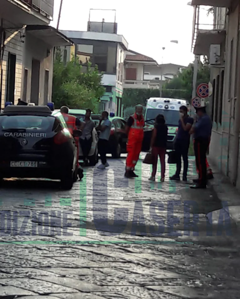 Accoltella il fratello e si barrica, svolta dopo 10 ore di tensione e trattative