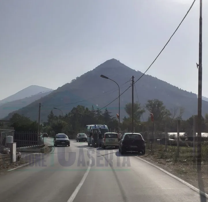 Impatto nella curva di via Santa Apollonia: donna ferita