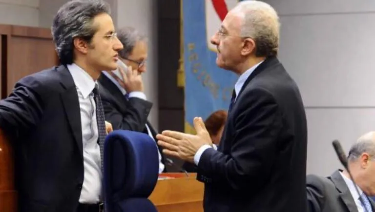Commissione Antimafia boccia 9 candidati. De Luca batte Caldoro su impresentabili: 5-4