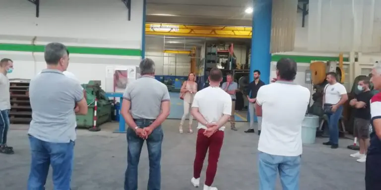 Meno burocrazia e tasse, Martino in visita alla Mei. FOTO