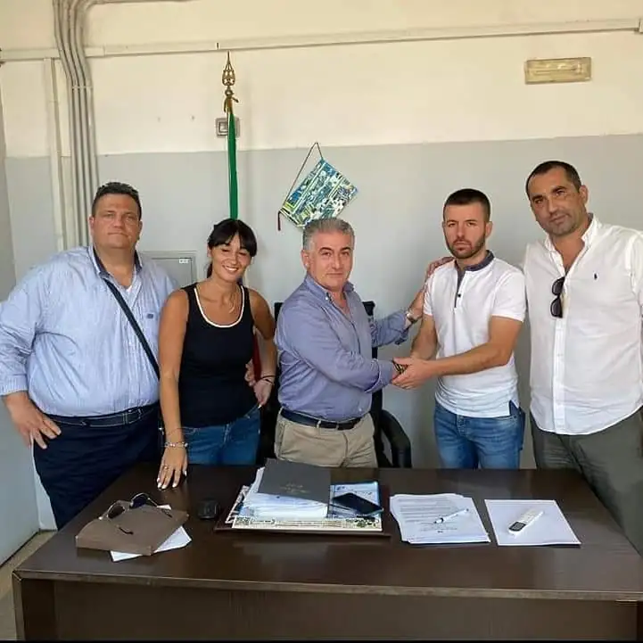 Maestro di arti marziali blocca i banditi, arriva l’encomio del sindaco