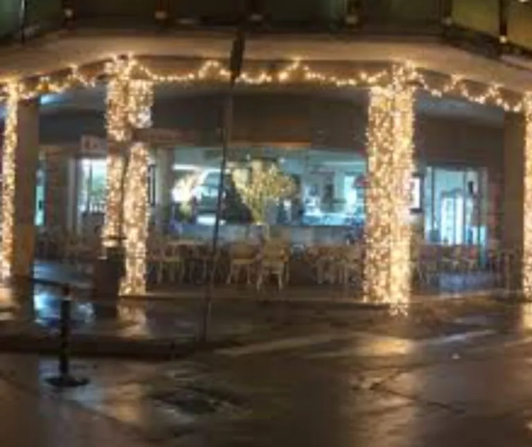 Titolare positivo al Covid, chiude lo Sweet Cafè