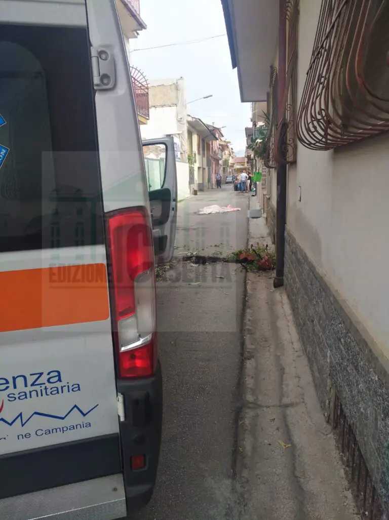 Muore dopo volo, fissati i funerali del marmista: deceduto prima della visita medica