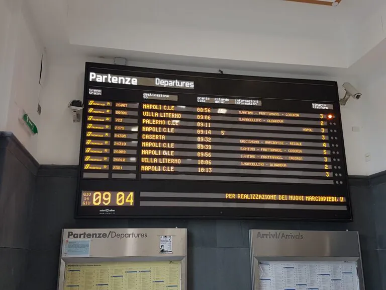 Investito dal treno, province spaccate dopo incidente