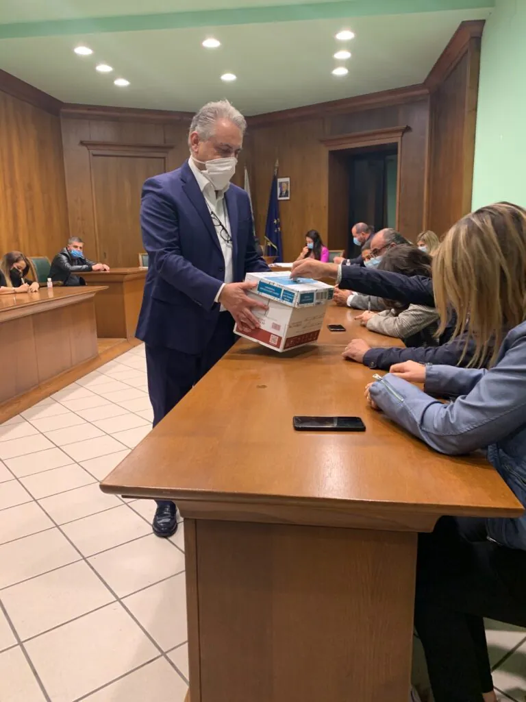 La maggioranza si presenta ‘monca’ al primo consiglio: Tavano eletto presidente. VIDEO