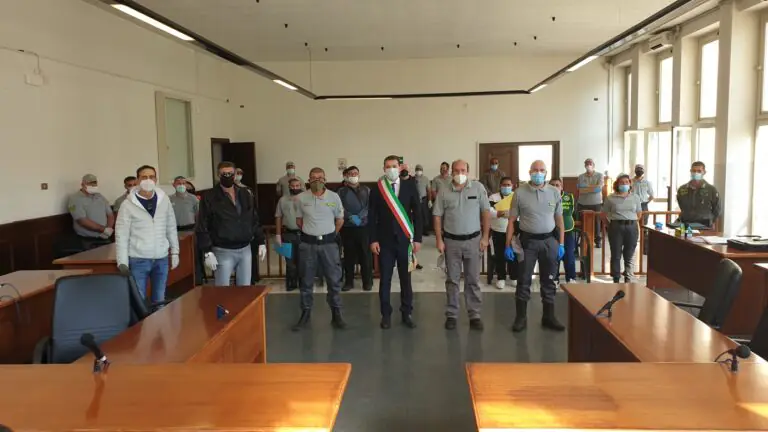 Il giuramento del corpo forestale dei volontari: la cerimonia in Comune. FOTO