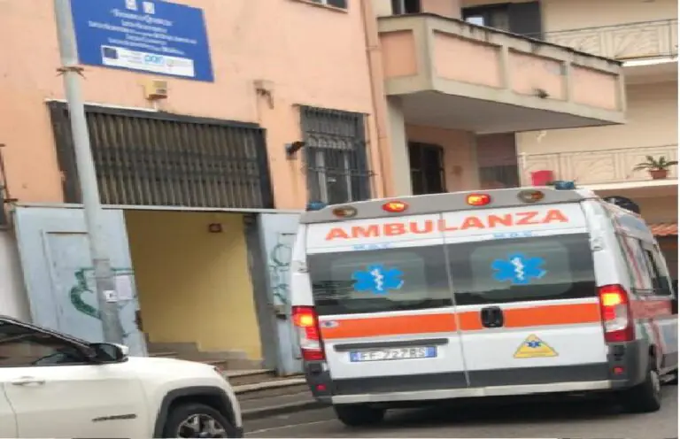Covid mette in ginocchio scuola: 118 al liceo. E alla materna c’è caso sospetto