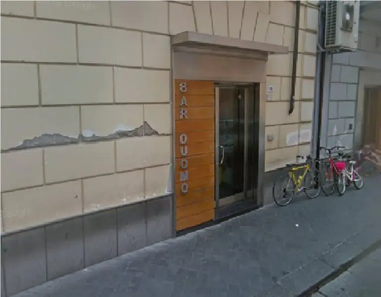 Contatti con positivo, chiude per sanificazione bar Duomo