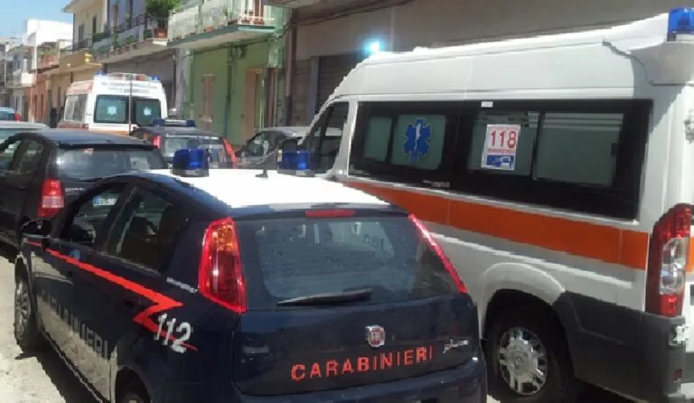 Chiama l’amico perché sta male: lo trovano morto