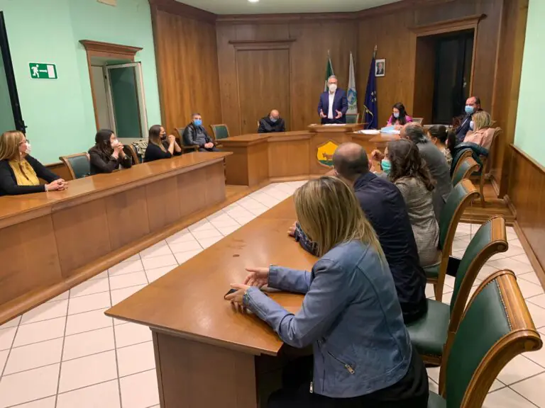 Impegno Comune: “Sbrigatevi a sanificare ambienti comuni, scuole ed uffici dell’Ente”