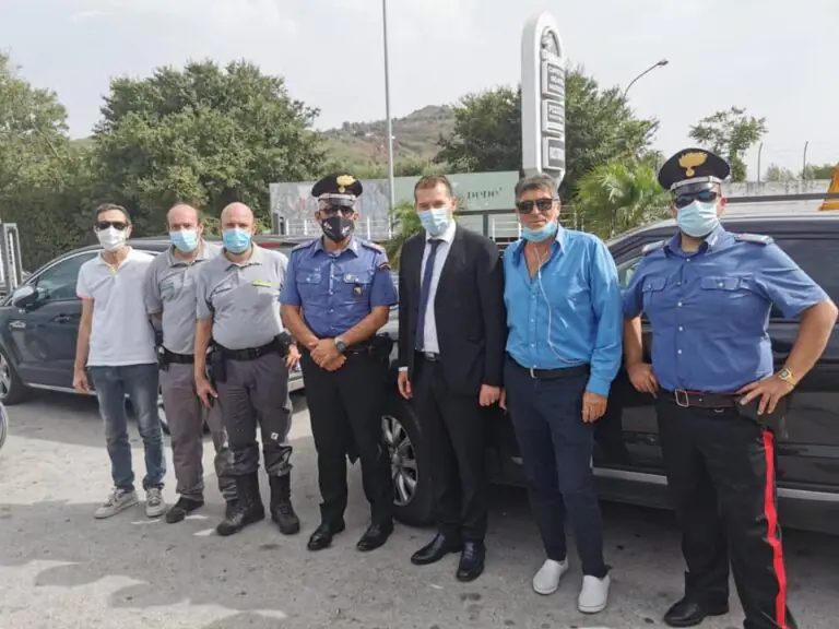 Ferrara con il maresciallo a multare la gentaglia che sversa in zona Pip