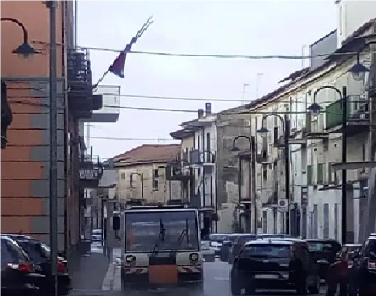 Salgono contagi, sindaco chiude le scuole per (almeno) una settimana