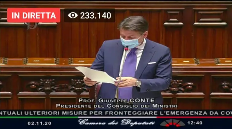 Conte taglia l’Italia: “Regioni divise per 3 fasce”. Ecco il nuovo Dcpm e le ultime restrizioni