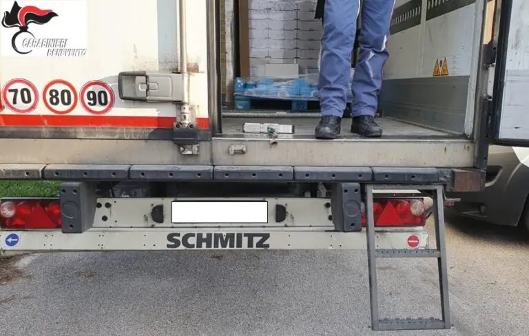 Incredibile: trovati 4 afgani, una iraniana e 3 siriani in un camion frigo