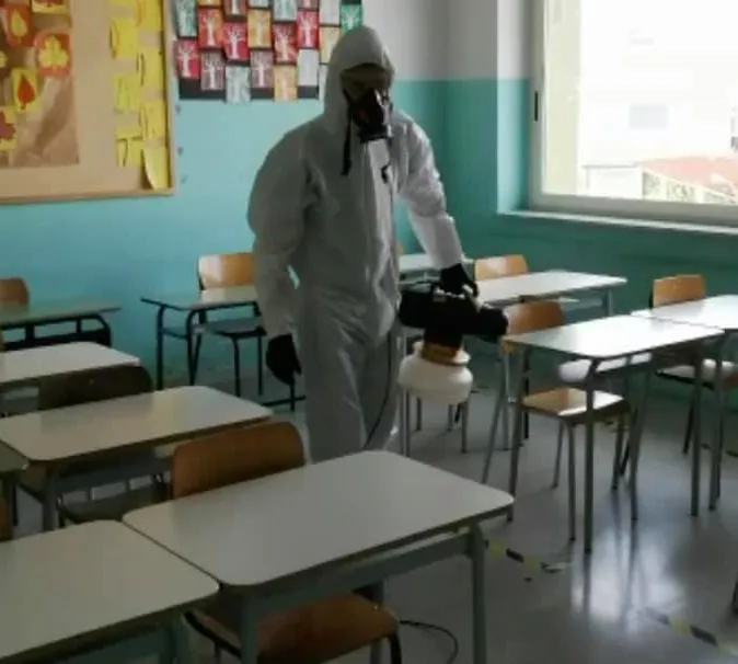 Docente positiva, scuola chiusa per 2 giorni