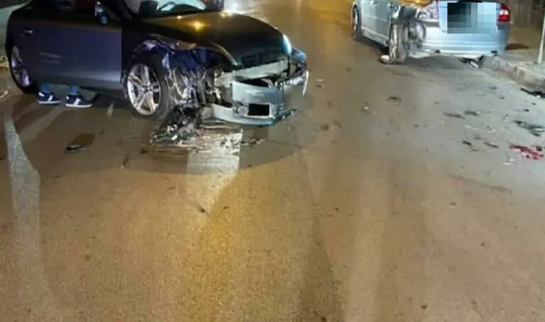 Si schianta contro auto in sosta e rifiuta di sottoporsi all’alcol test