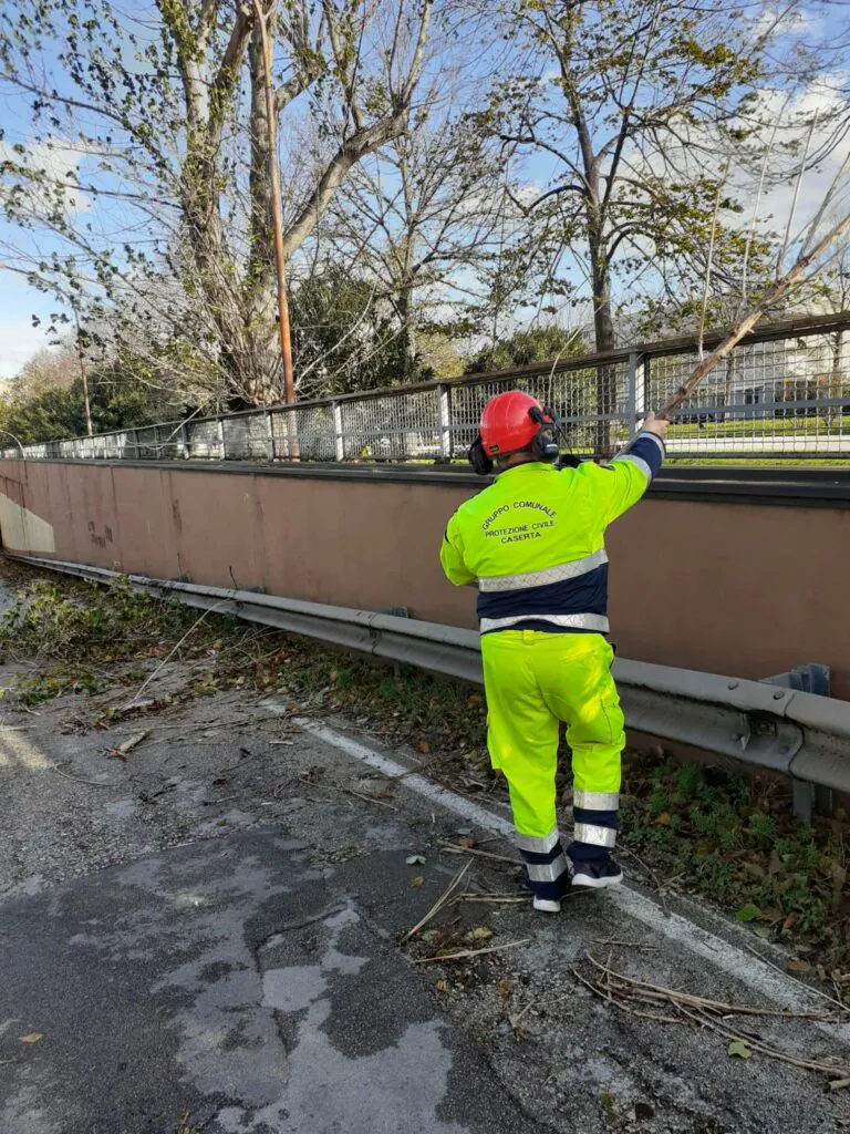 Vento e gelo, prorogata allerta meteo in Campania: saranno ore dure
