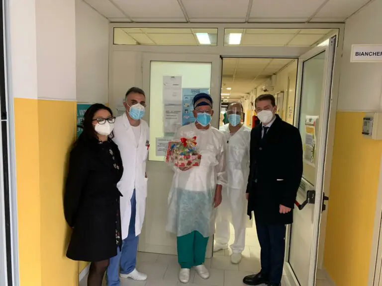 Visita in ospedale organizzata dal nuovo assessore: c’era anche il sindaco