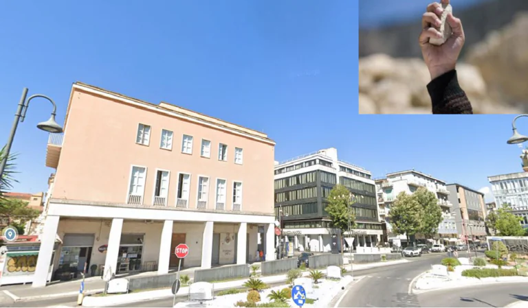 Aggressione in strada, ferito al volto: corsa in ospedale