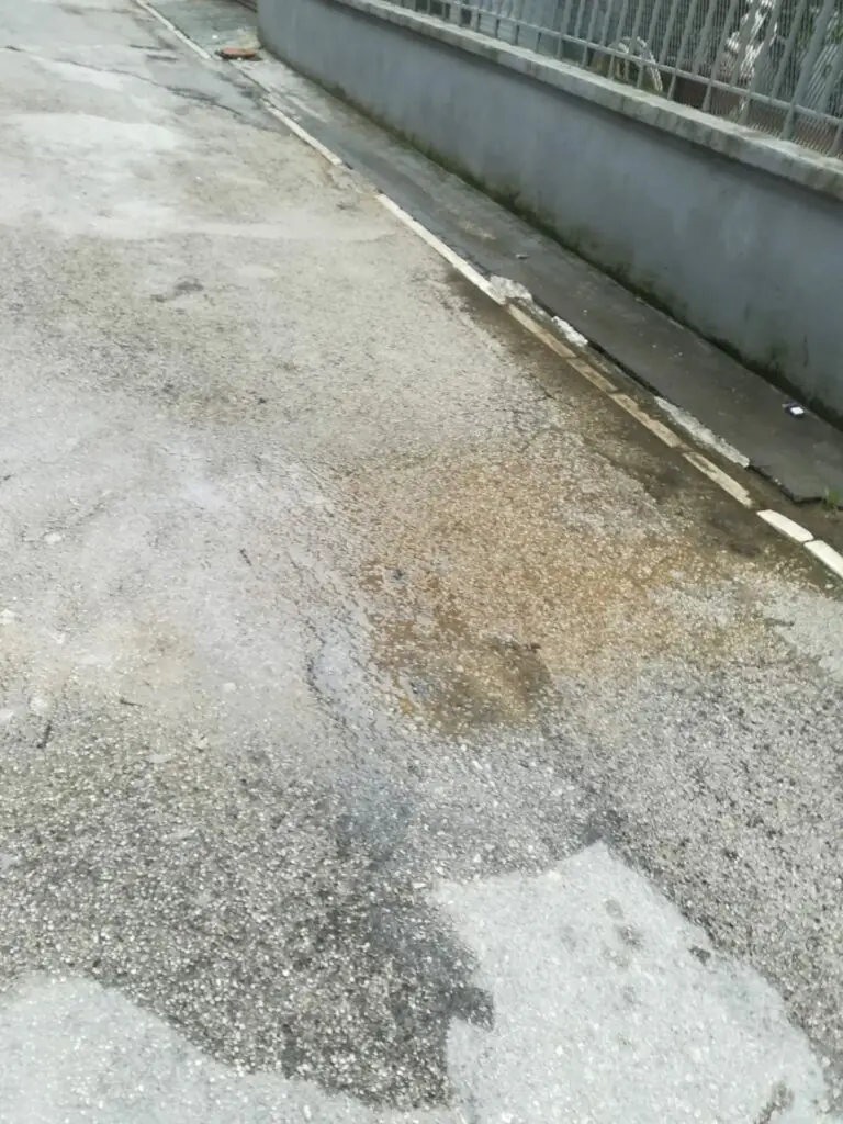 Rione si allaga pure quando non piove. E il Comune si fa attendere…