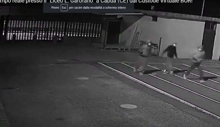 Fanno irruzione al liceo durante coprifuoco, 3 incastrati dal filmato. VIDEO