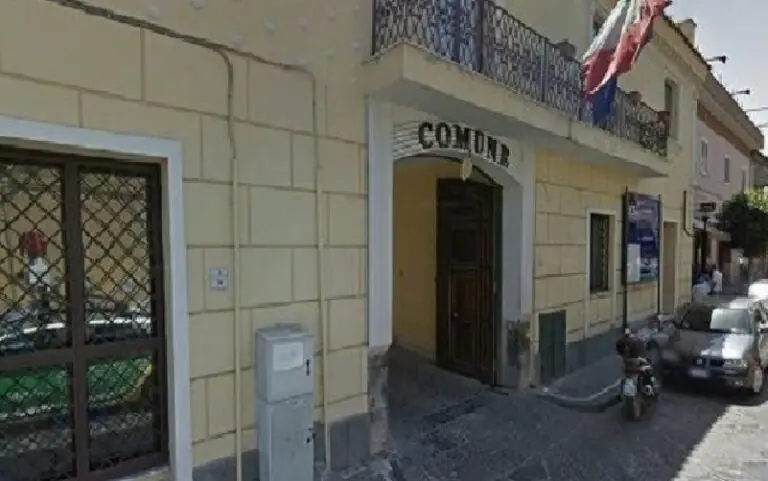 Dipendenti contagiati, chiusura per il Municipio