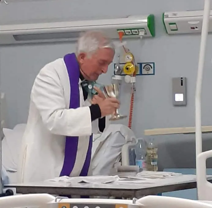 Intubato per il Covid, don Maurizio lascia la Terapia Intensiva