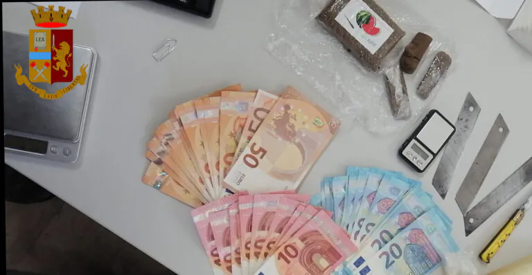 Spaccio: 35enne acciuffato con droga e soldi