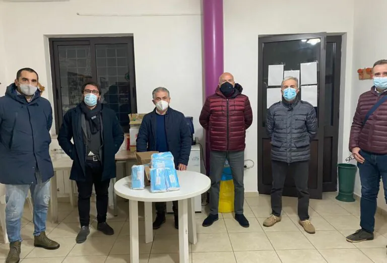 Mascherine sequestrate al porto finiscono nel Comune del Casertano