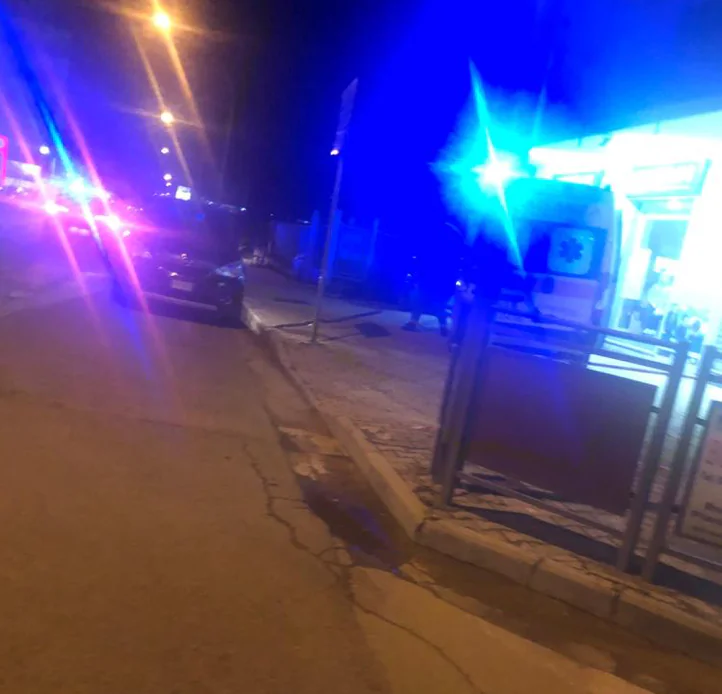 Choc sull’Appia: auto sbanda e centra un palo. IL VIDEO
