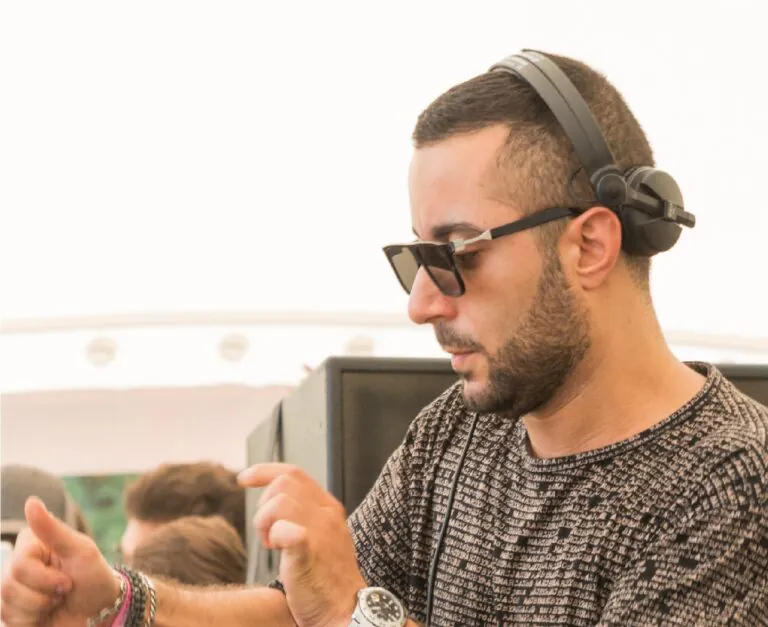 DJ Capriati è stato operato: prima svolta dopo l’accoltellamento. Paura per la madre