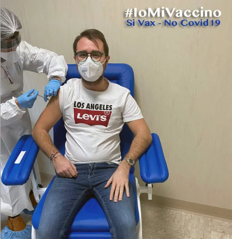 L’ex candidato alla Regione: “Mi sono vaccinato”