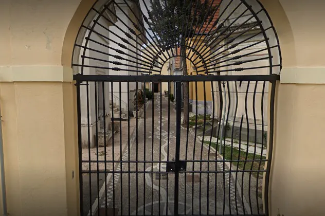 Muore dipendente comunale: lavorava al cimitero