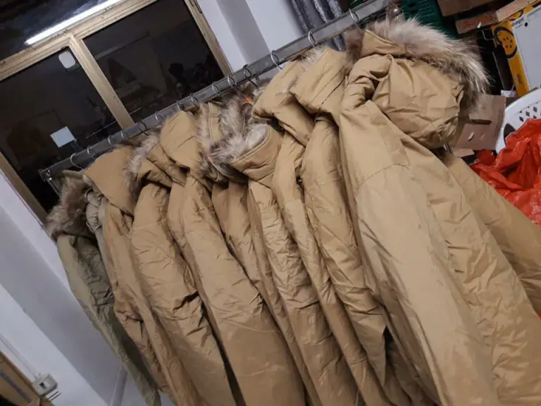 Il Villaggio dei Ragazzi dona 400 giubbotti invernali ai senzatetto