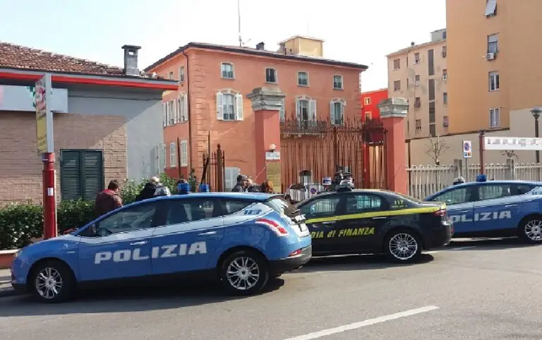 Estorsione e usura agli imprenditori al collasso, scatta blitz: 5 arresti